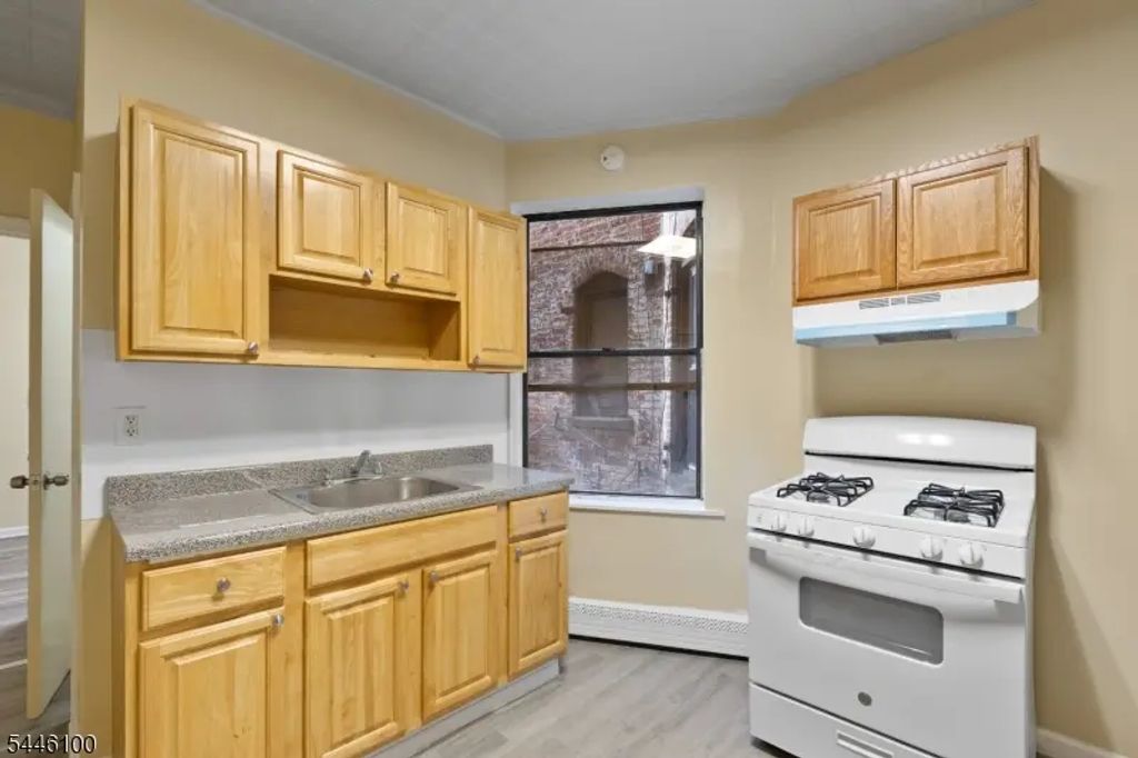 222 3rd Street, Passaic City