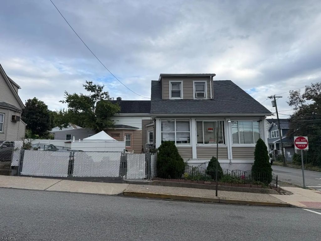 342 Crosby Ave, Paterson City