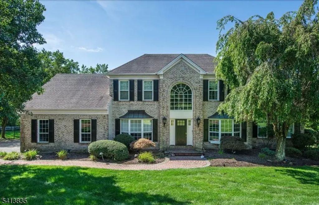 9 Tracey Ln, Mount Olive Twp.