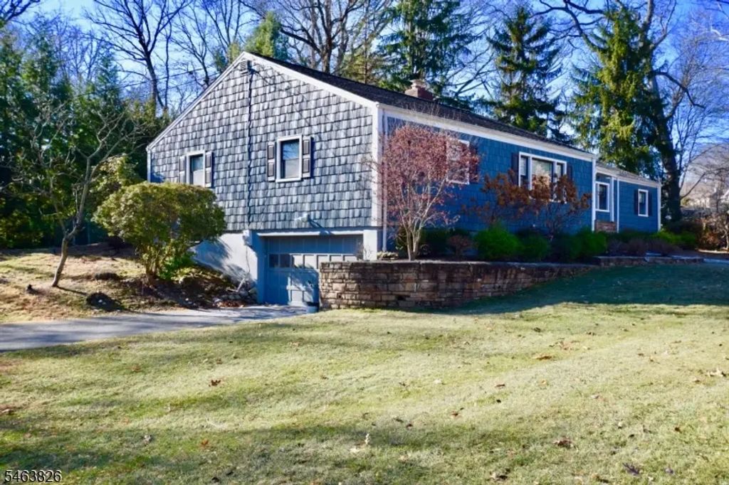 1455 Woodacres Dr, Mountainside Boro