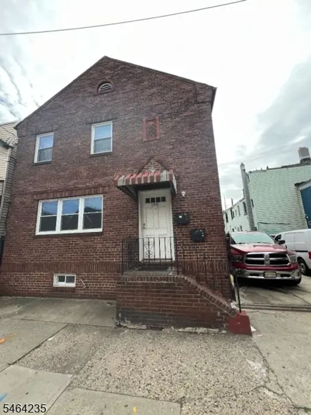 190 Jefferson St, Newark City