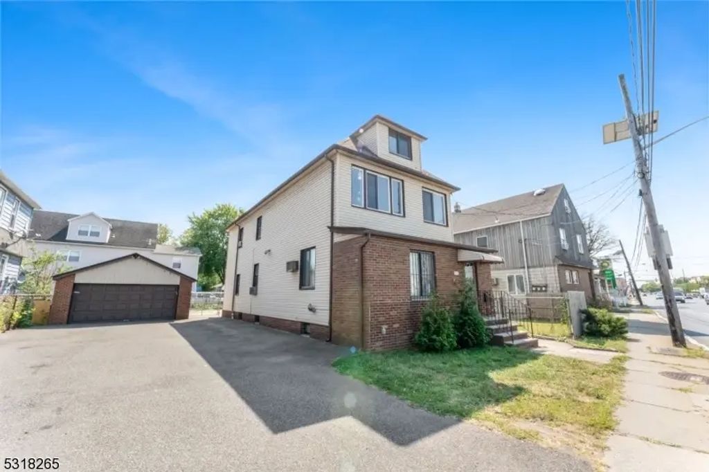 2116 East Edgar Road, Linden City