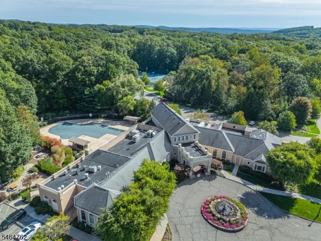 1108 Bush Cir, Rockaway Twp.
