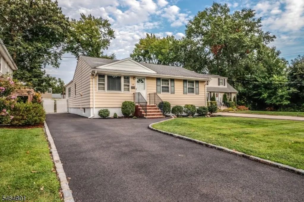 58 Jordan Rd, Woodbridge Twp.