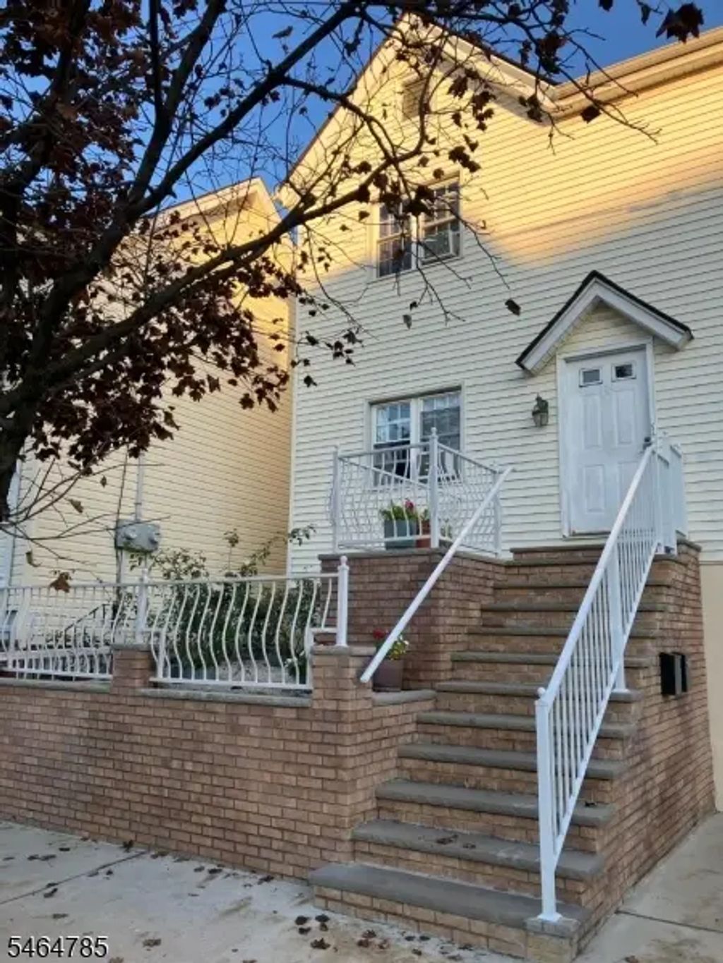 124 Chestnut St, Kearny Town