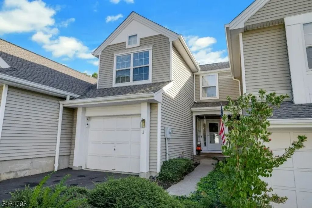 3 Mahogany Way, Randolph Twp.