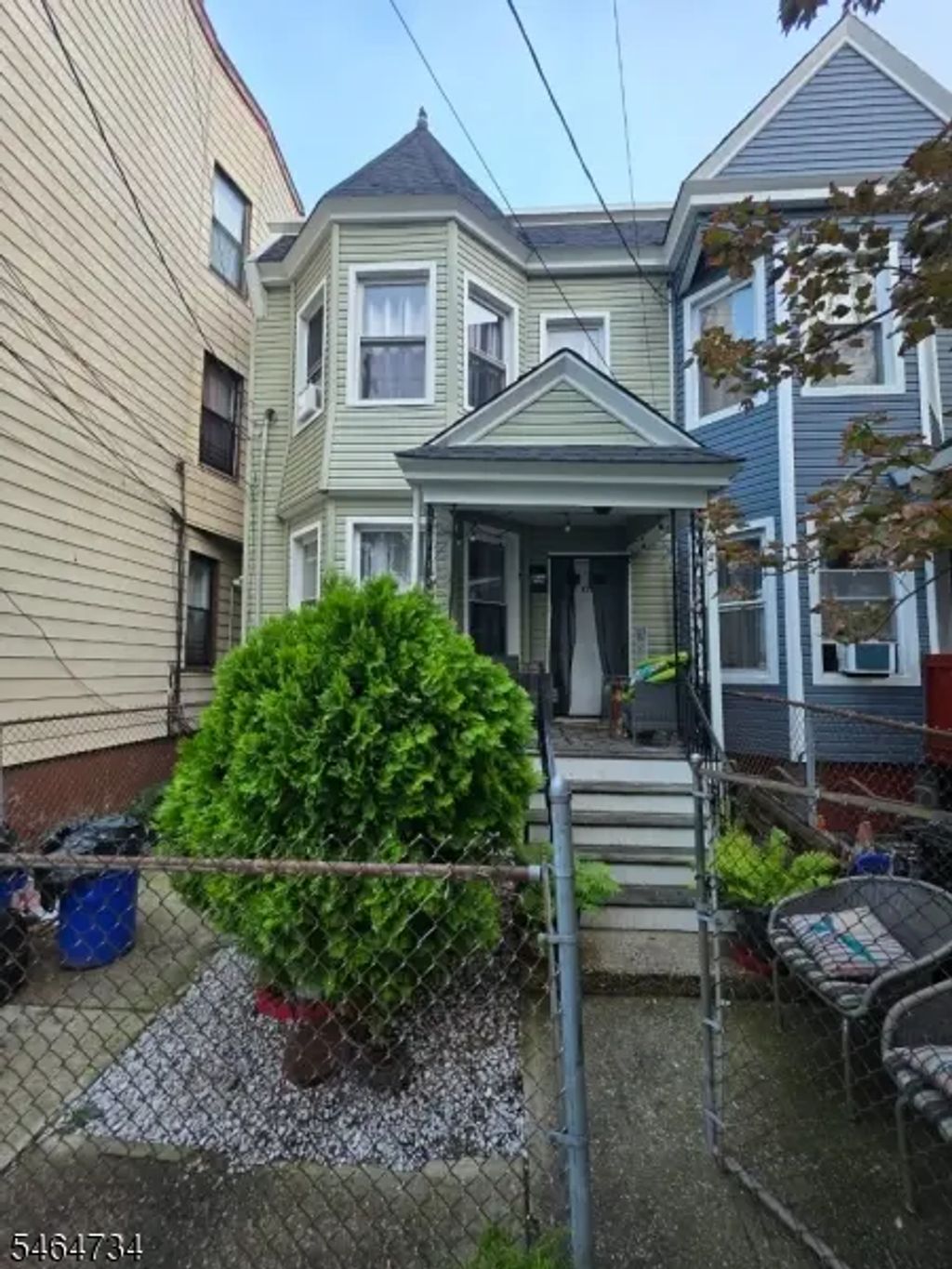 825 Ridge St, Newark City