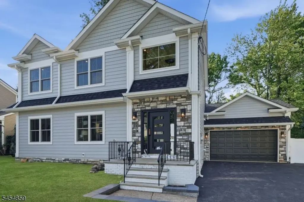 17 Blake Dr, Clark Twp.