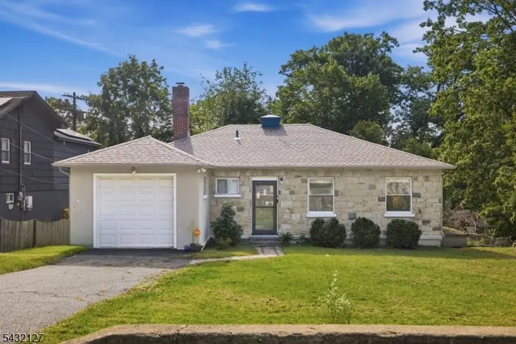 137 Lakeside Blvd, Hopatcong Boro
