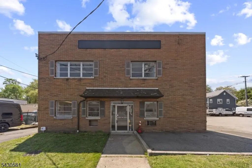 189 Greenwood Ave, Midland Park Boro
