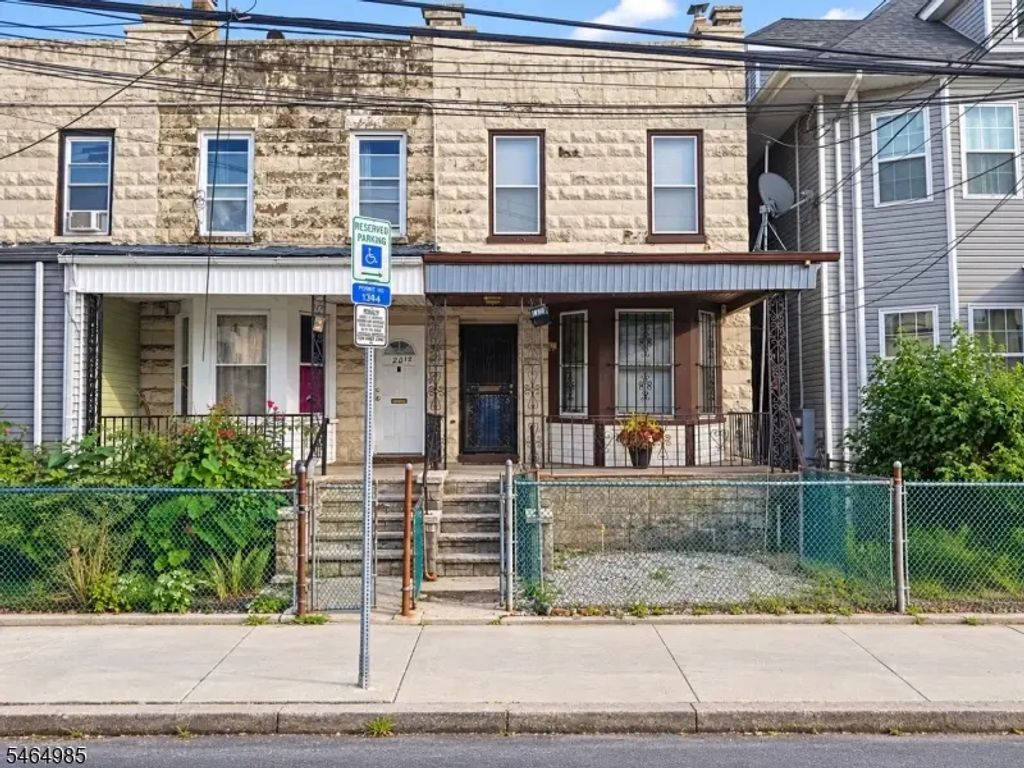 22 Willoughby St, Newark City