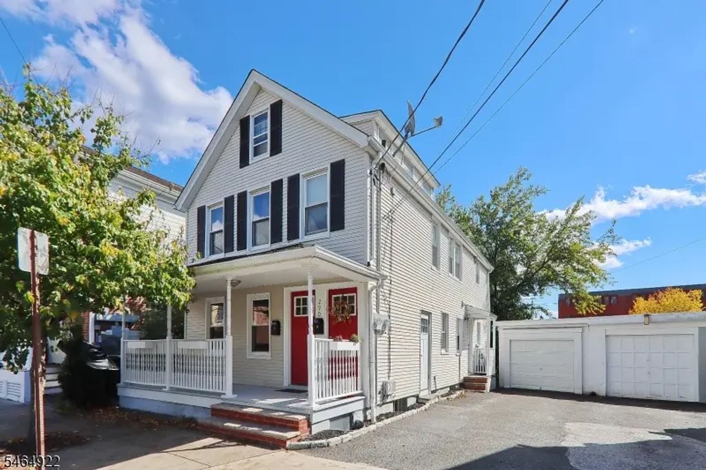 290 Essex St, Millburn Twp.