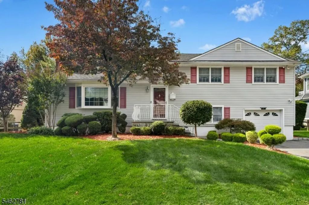 317 Old Tote Rd, Mountainside Boro