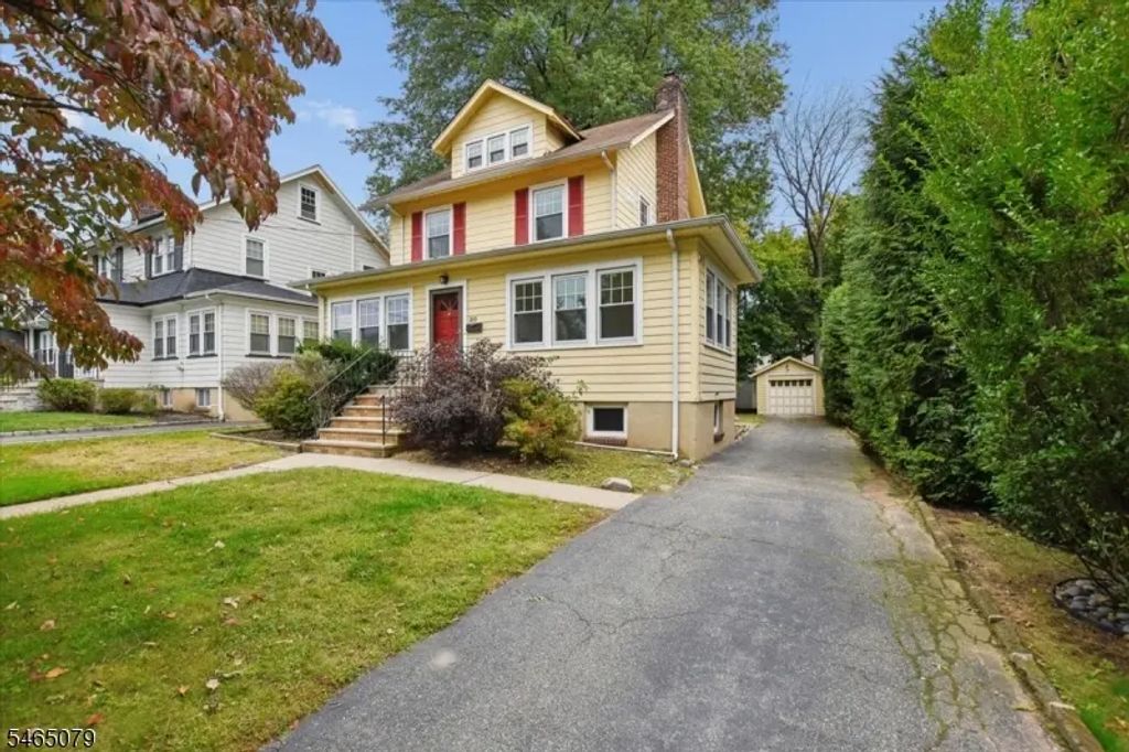 20 Undercliff Rd, Millburn Twp.