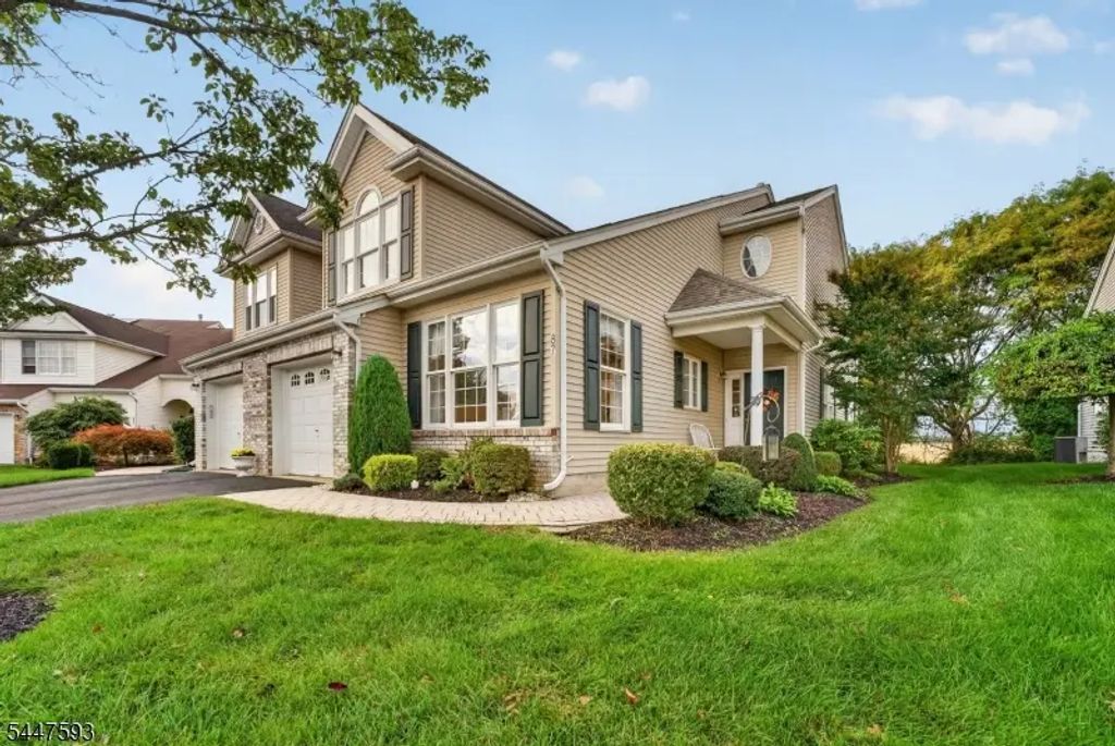 87 Saratoga Ct, Franklin Twp.