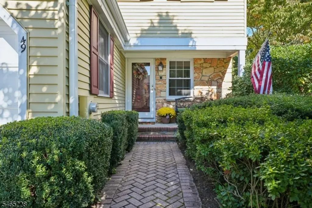 49 Independence Way, Morris Twp.