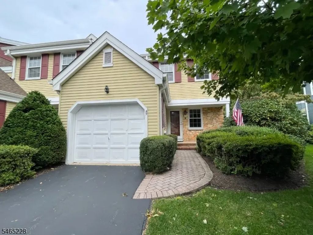 49 Independence Way, Morris Twp.