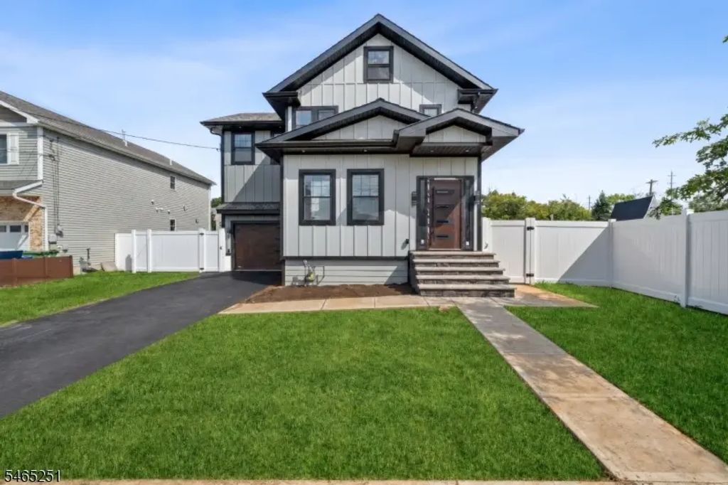 1123 Thompson Ave, Roselle Boro