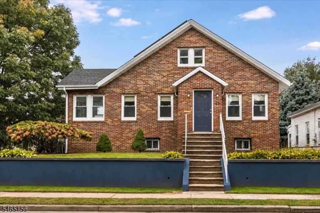 25 Davey St, Bloomfield Twp.