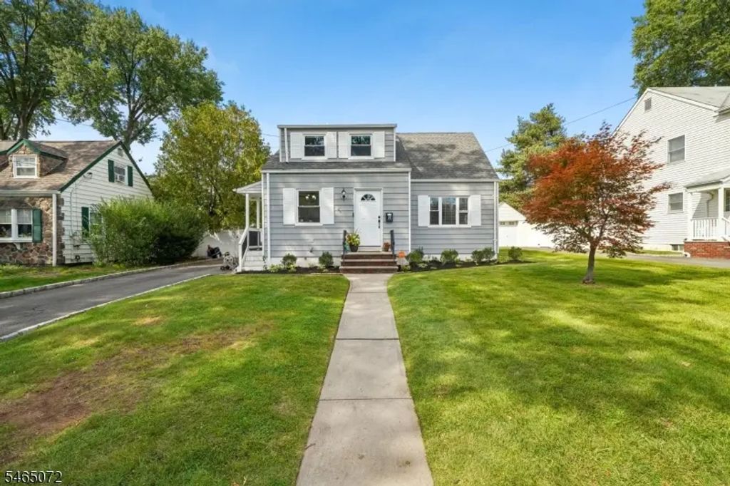 5 Omaha Dr, Cranford Twp.