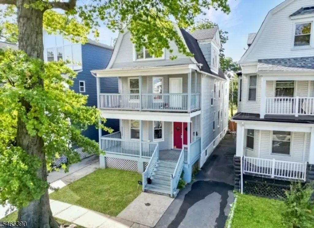 237 S Clinton St, East Orange City