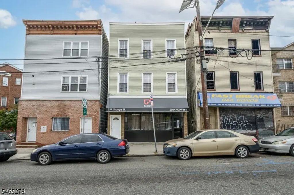 294 Orange St, Newark City