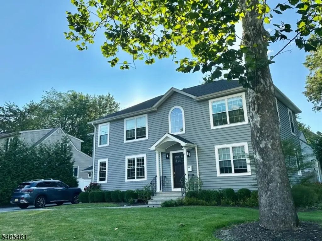 37 Miele Pl, Summit City