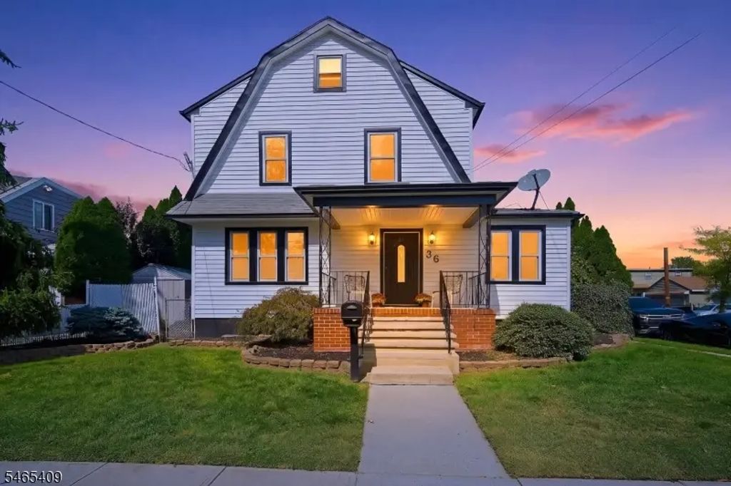 36 Willry St, Woodbridge Twp.