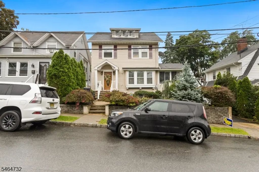 22 Ashwood Ter, West Orange Twp.