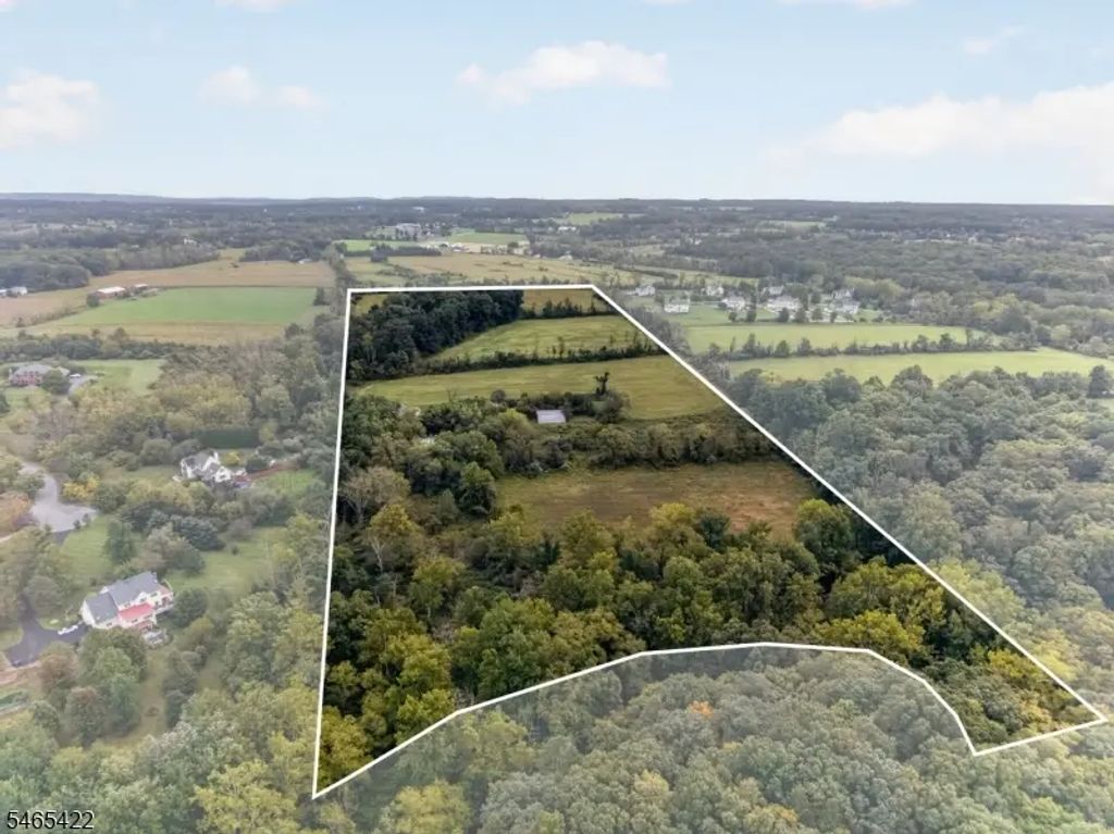 1599 County Road 519, Alexandria Twp.