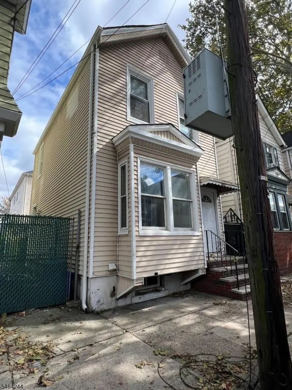 14 Lentz Ave, Newark City