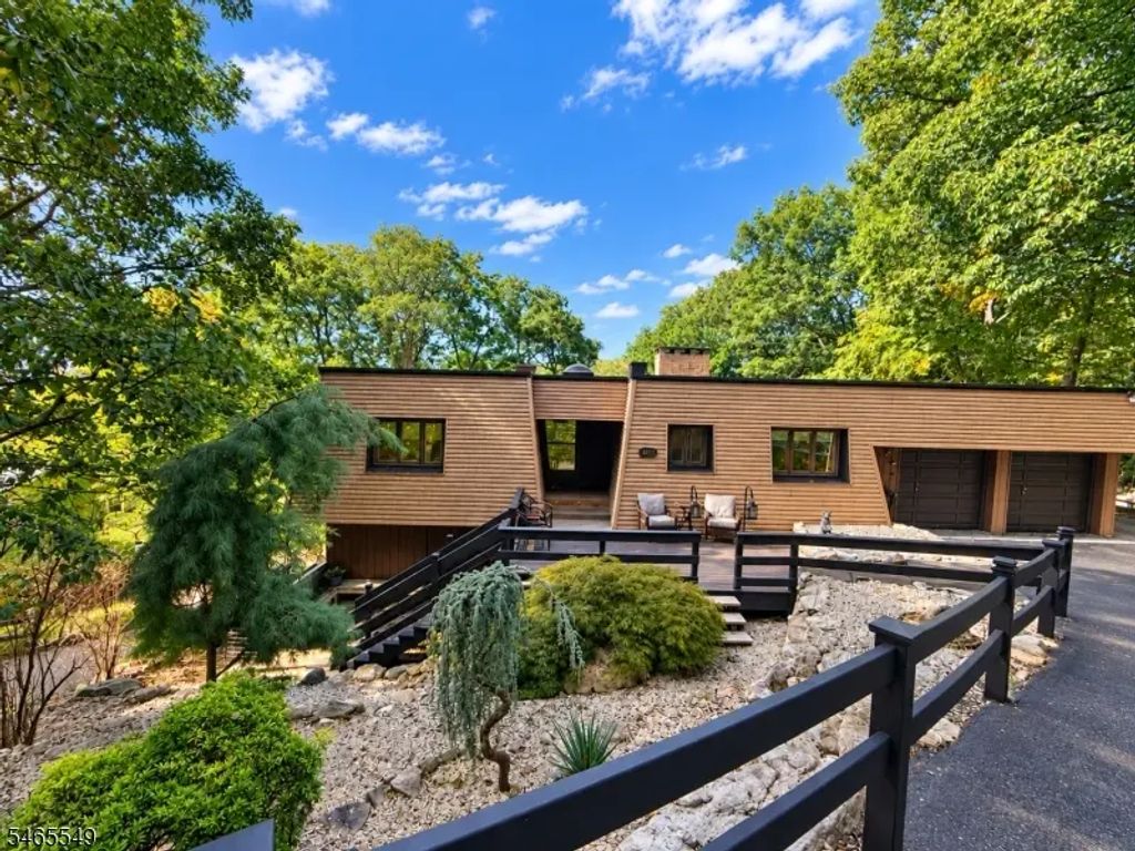 237 Buena Vista Dr, Ringwood Boro
