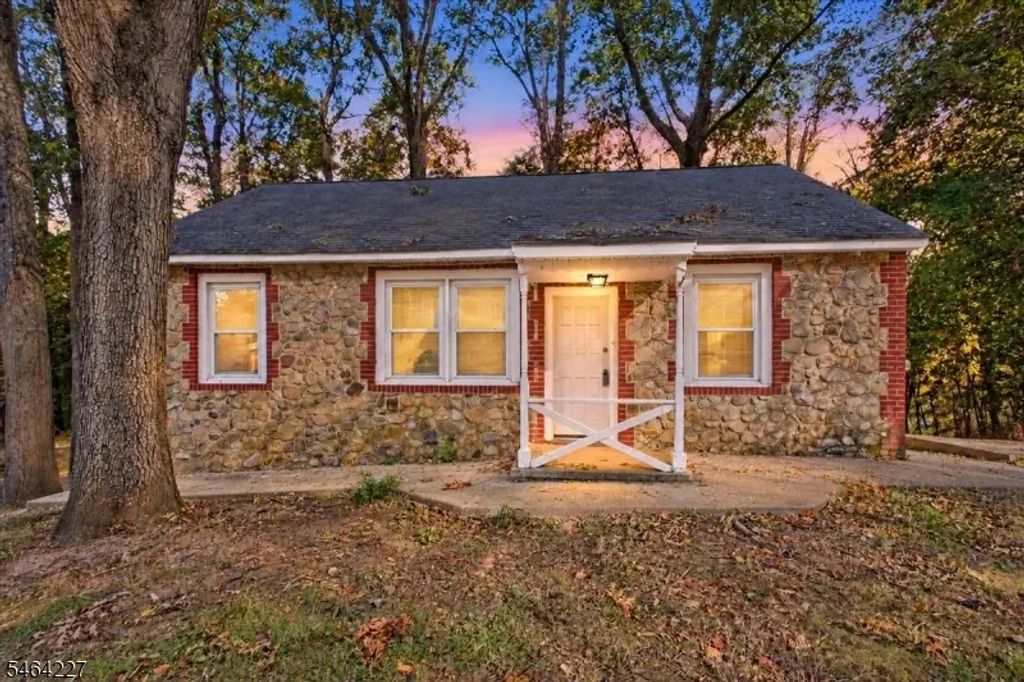 601 Succasunna Rd, Roxbury Twp.
