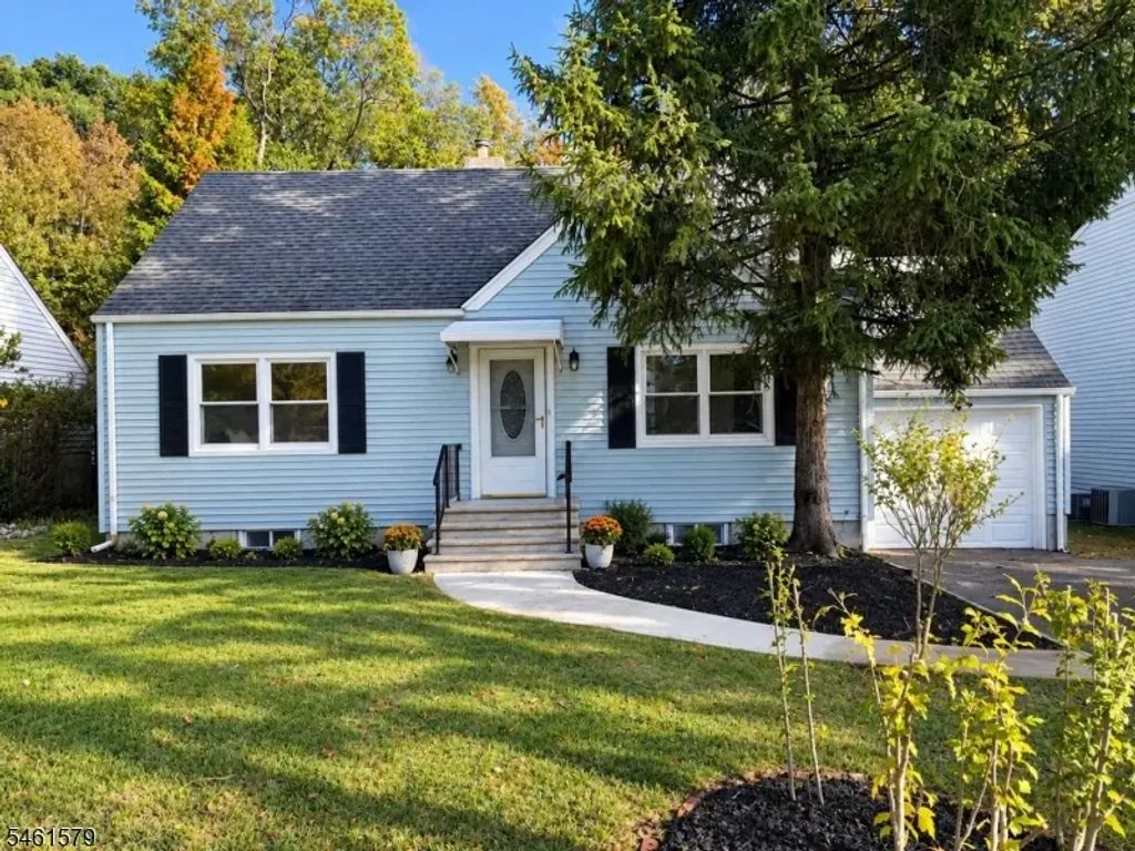 31 Glenview Dr, West Orange Twp.