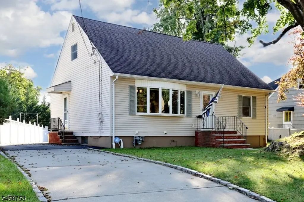 741 Pompton Ave, Cedar Grove Twp.