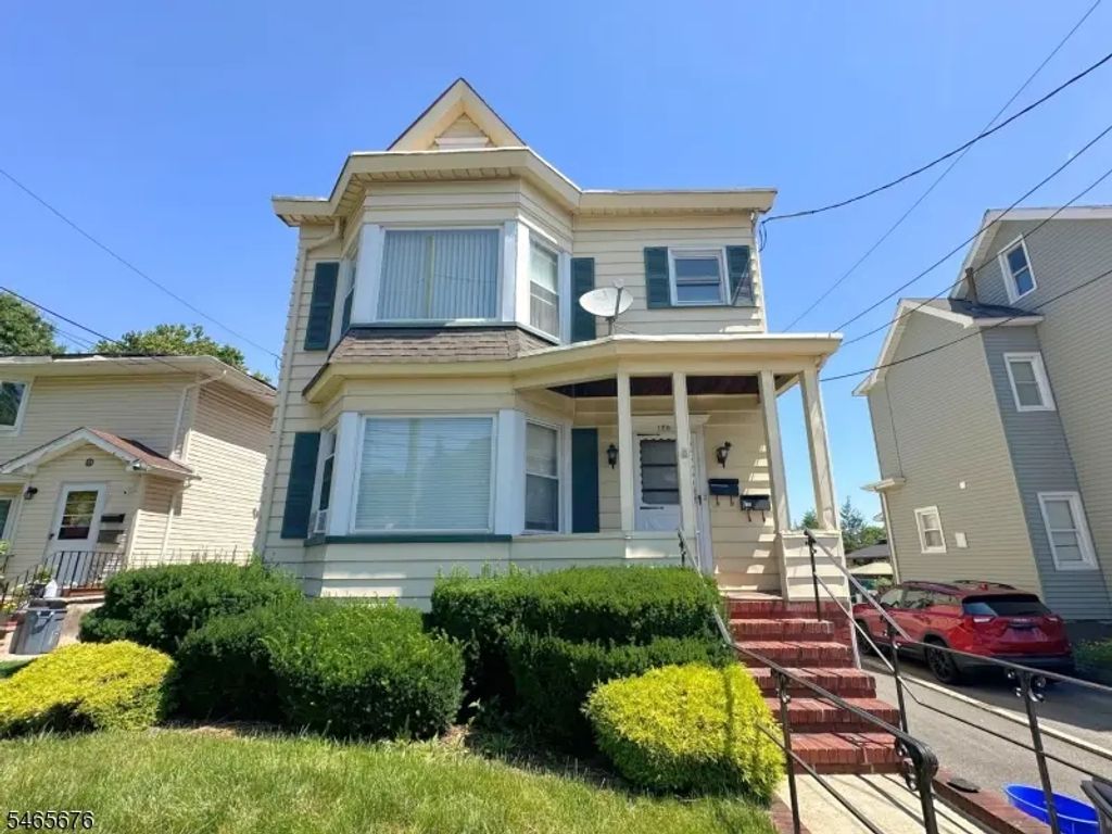 120 Fenner Ave, Clifton City