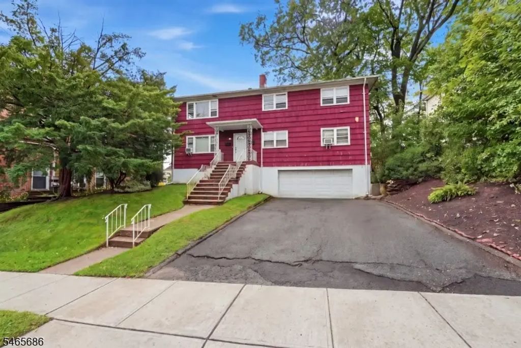 15 Monroe Pl, Montclair Twp.