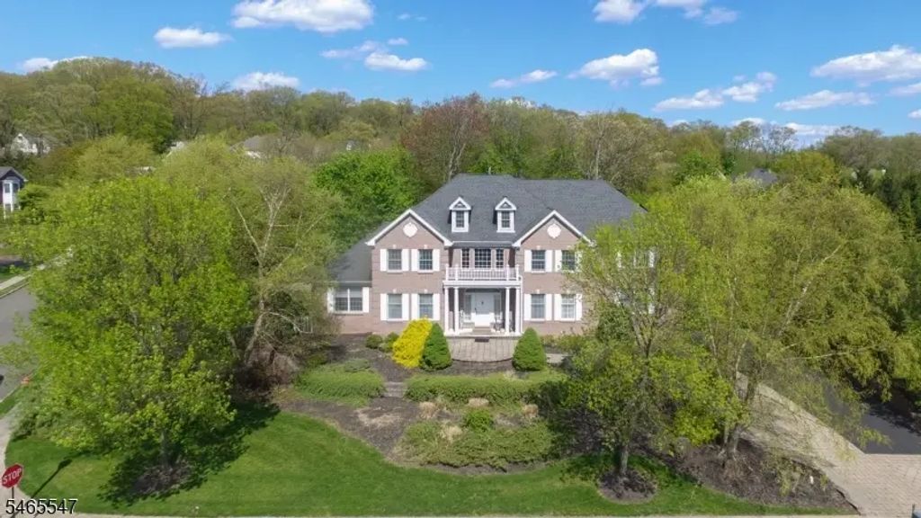 3 Bayberry Ln, North Haledon Boro
