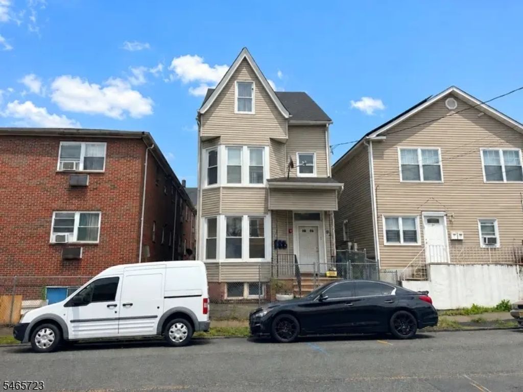 92 Bloomfield Ave, Paterson City