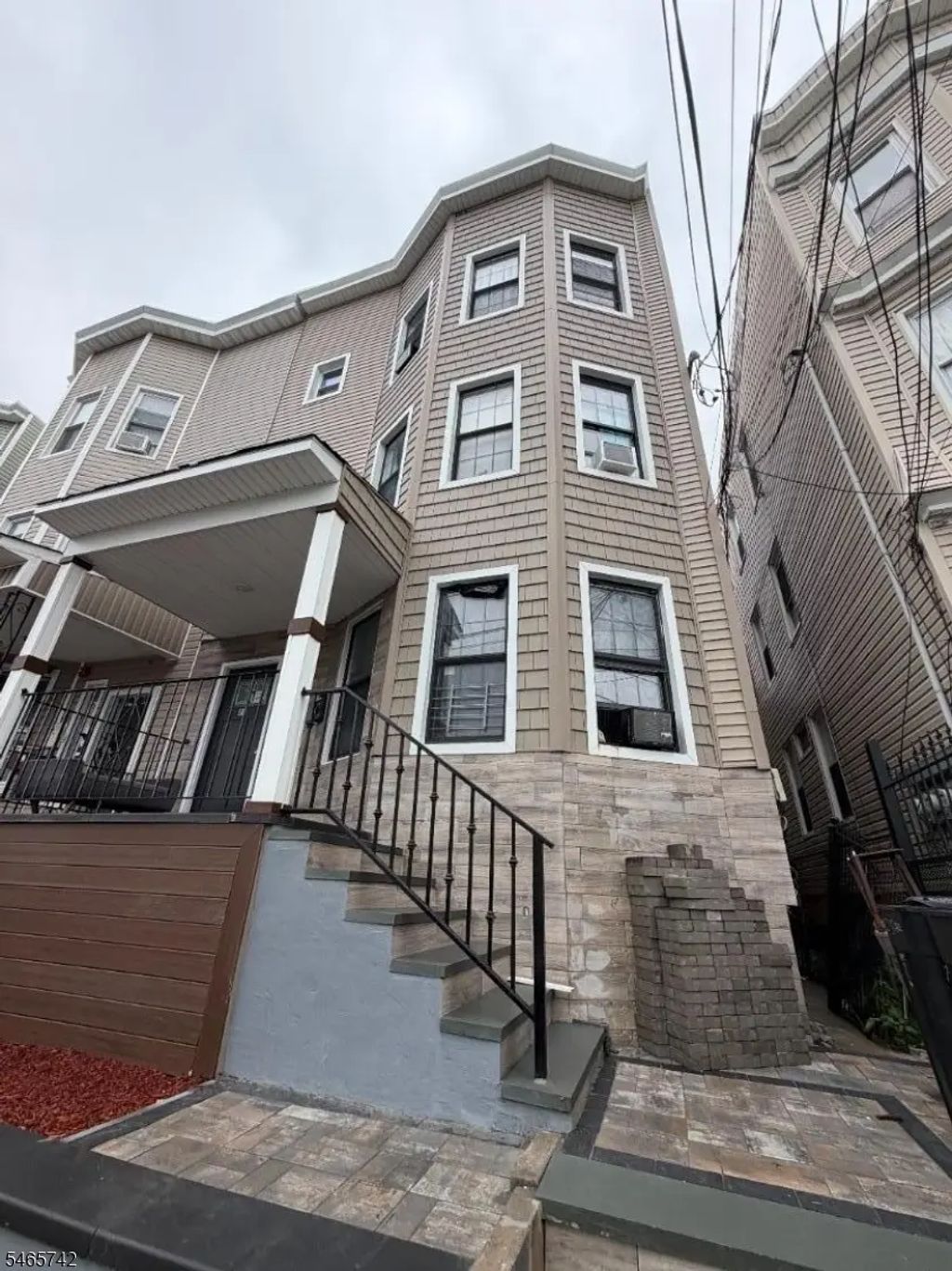 22 17th Ave, Paterson City
