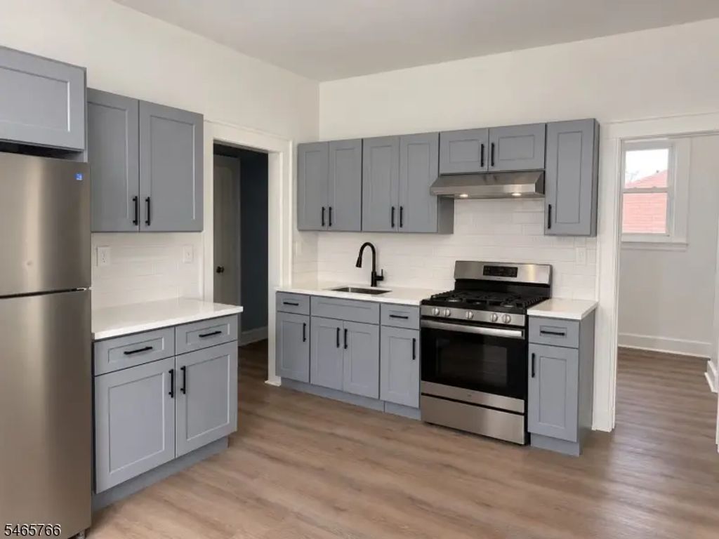 51 Schley St, Newark City