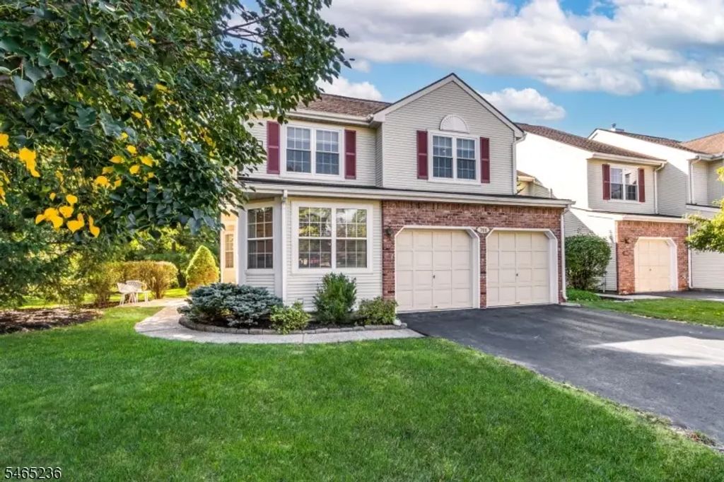 701 Porter Way West, Bridgewater Twp.