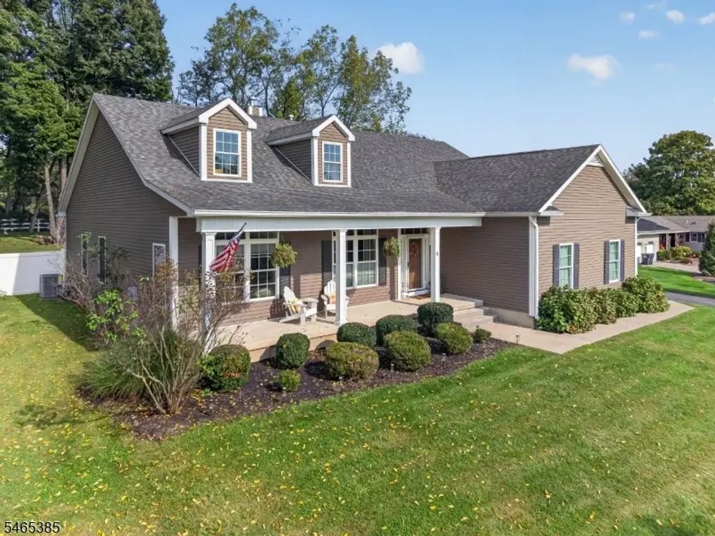 9 Glory Rd, Clinton Twp.
