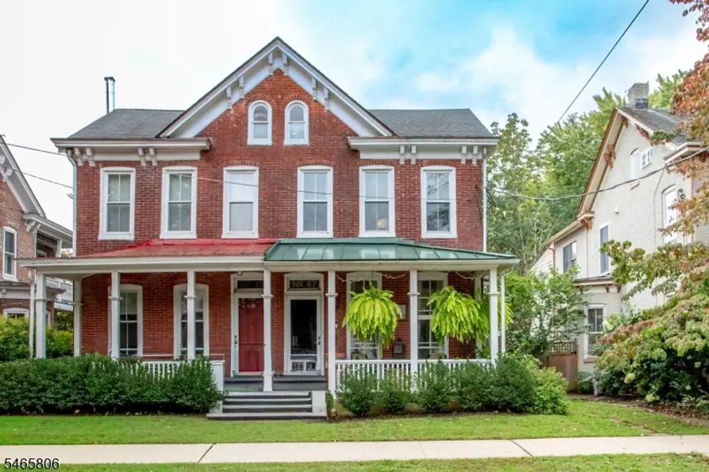 47 Elm St, Lambertville City