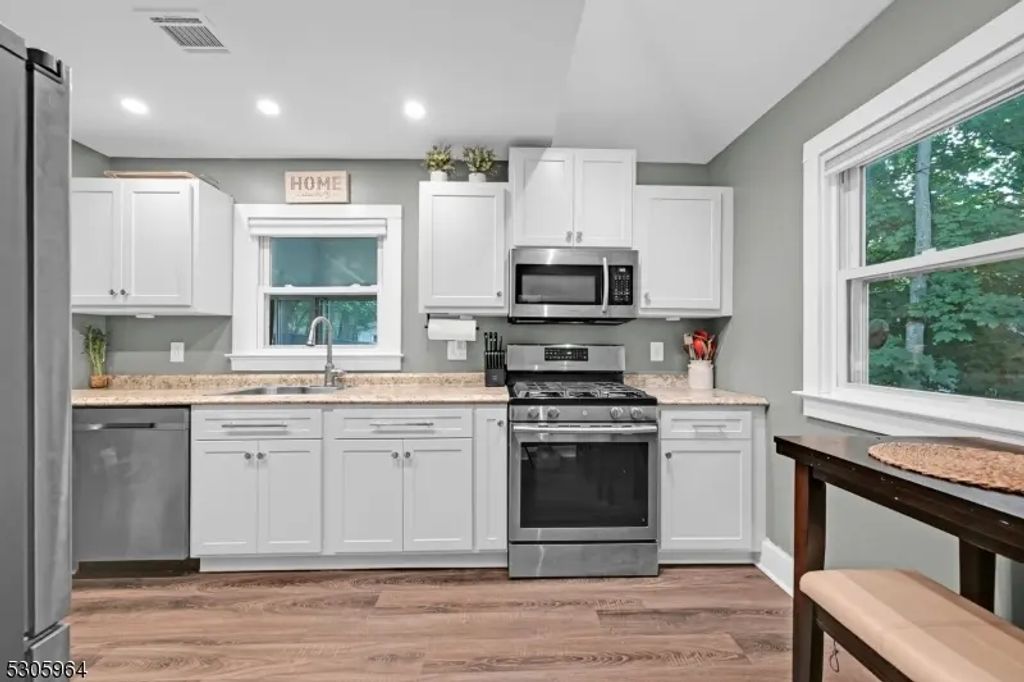 155 White Meadow Rd, Rockaway Twp.