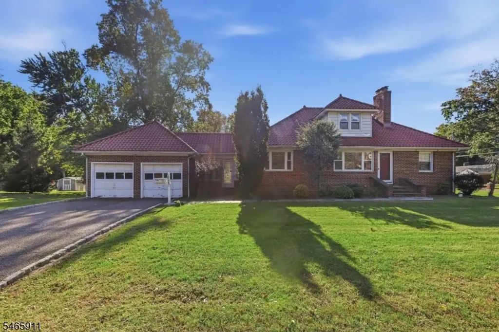 127 Warrenville Rd, Green Brook Twp.