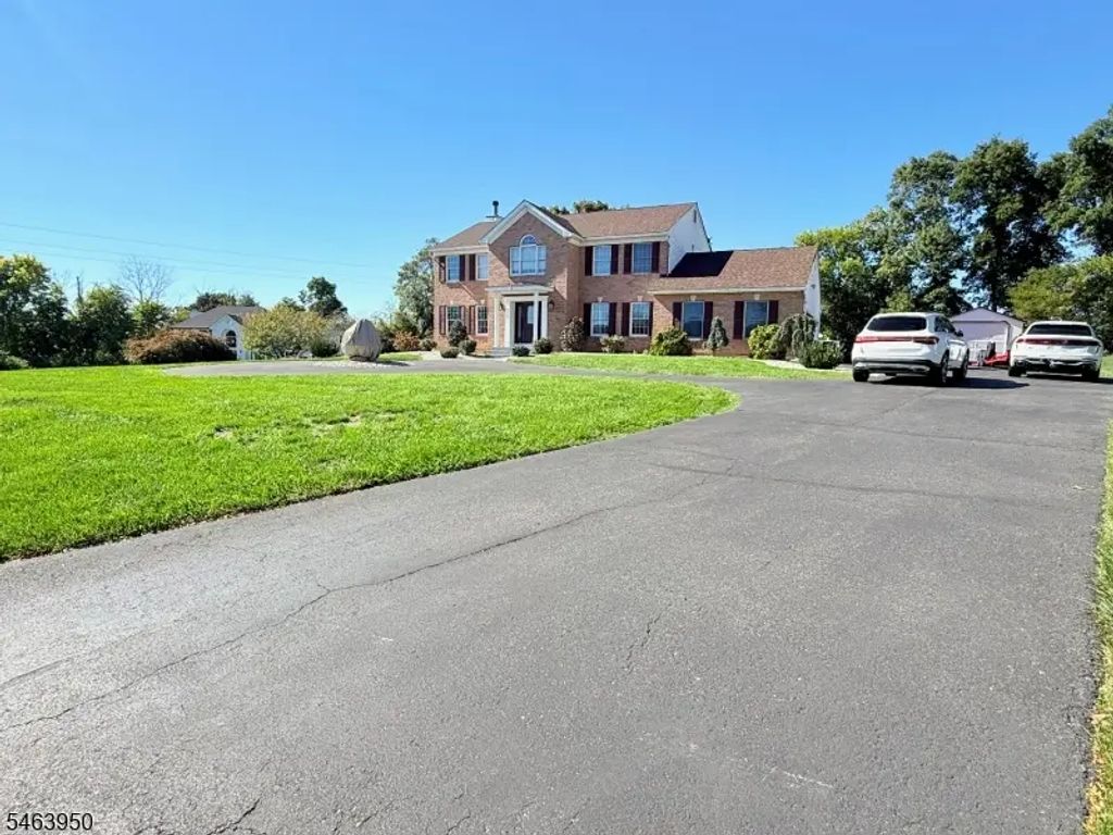 126 Iron Wolf Rd126, Greenwich Twp.