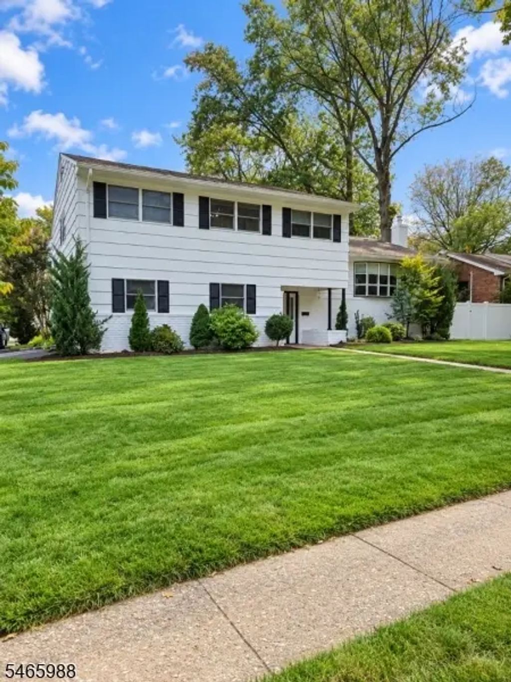 511 Gallows Hill Rd, Cranford Twp.