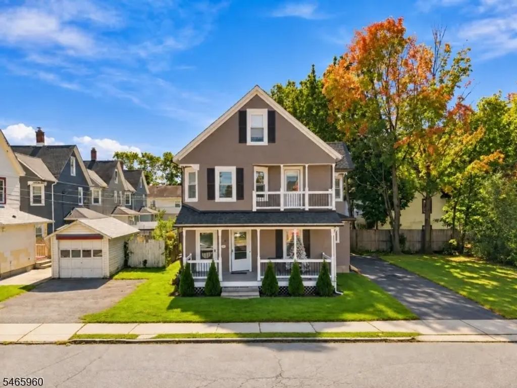 40 W Fairview Ave, Dover Town