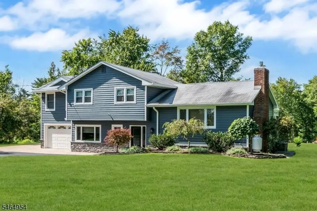 137 Perryville Rd, Union Twp.